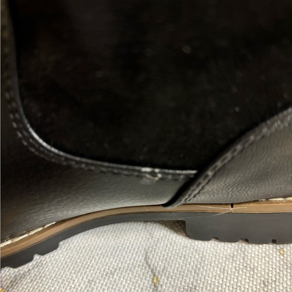 Black Nautica boots with faux fur/sherpa inside; very warm and comfortable - Picture 13 of 15